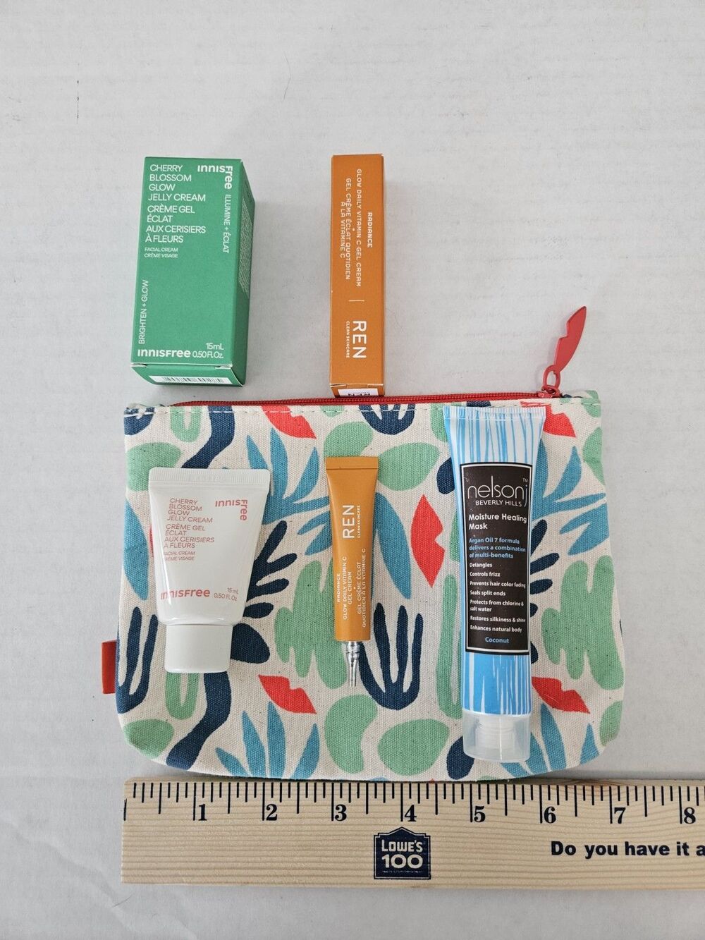 Cosmetic Bag & Lot Of 3 Products Innisfree, Ren, & Nelson Glow Eye Mask Sealed